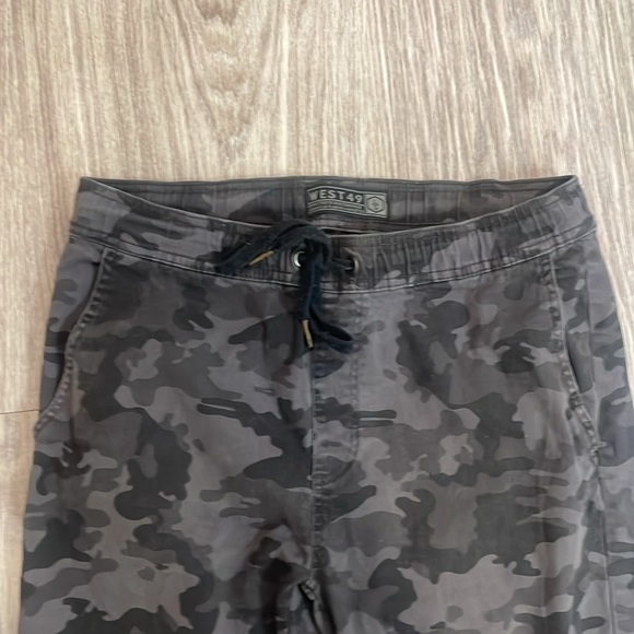 West 49 elastic waist joggers, black camouflage , size large - Picture 2 of 4